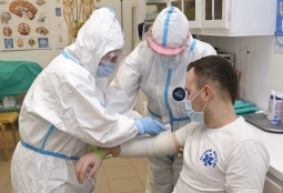 Galeria | WUMed | COVID - Zajęcia praktyczne na pielęgniarstwie | Zdjęcie: 13