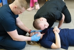 Galeria | WUMed | Ćwiczenia studentów ratownictwa medycznego | Zdjęcie: 8