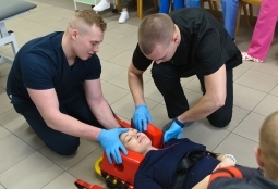 Galeria | WUMed | Ćwiczenia studentów ratownictwa medycznego | Zdjęcie: 12