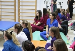 Galeria | WUMed | Poród to ruch - warsztaty dla studentów położnictwa i fizjoterapii | Zdjęcie: 3