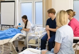 Galeria | WUMed | Zaawansowane techniki peeling'u - warsztaty dla studentów kosmetologii | Zdjęcie: 4