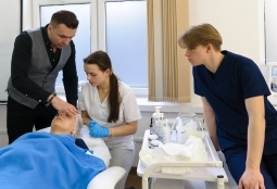 Galeria | WUMed | Zaawansowane techniki peeling'u - warsztaty dla studentów kosmetologii | Zdjęcie: 13