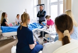 Galeria | WUMed | Zaawansowane techniki peeling'u - warsztaty dla studentów kosmetologii | Zdjęcie: 18