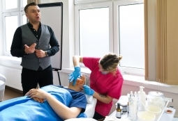 Galeria | WUMed | Zaawansowane techniki peeling'u - warsztaty dla studentów kosmetologii | Zdjęcie: 34