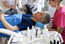 Galeria | WUMed | Zaawansowane techniki peeling'u - warsztaty dla studentów kosmetologii | Zdjęcie: 46