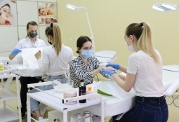 Galeria | WUMed | Kosmetologia - ćwiczenia praktyczne | Zdjęcie: 5