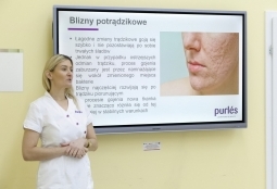 Galeria | WUMed | Techniki przeciwstarzeniowe - warsztaty dla studentów kosmetologii | Zdjęcie: 2